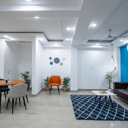 Flxho Uno - Serviced Apartment & Rooms - Golf Course Road Гургаон Экстерьер фото