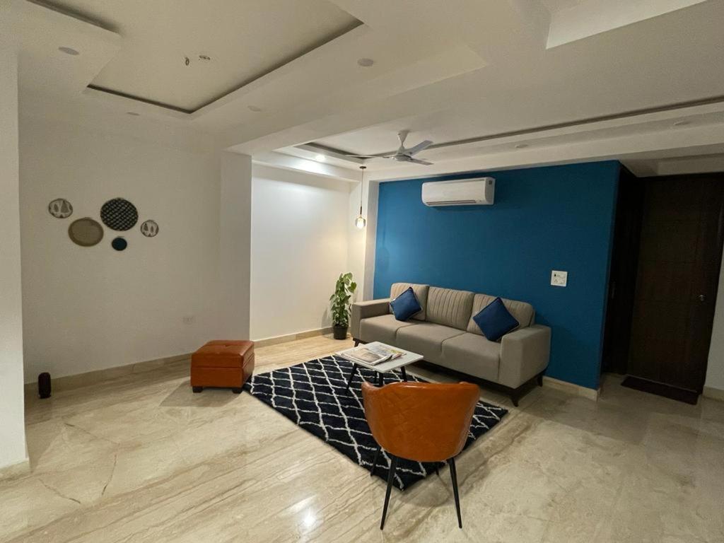 Flxho Uno - Serviced Apartment & Rooms - Golf Course Road Гургаон Экстерьер фото