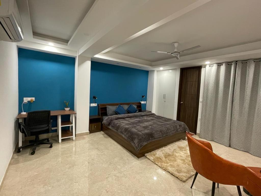 Flxho Uno - Serviced Apartment & Rooms - Golf Course Road Гургаон Экстерьер фото