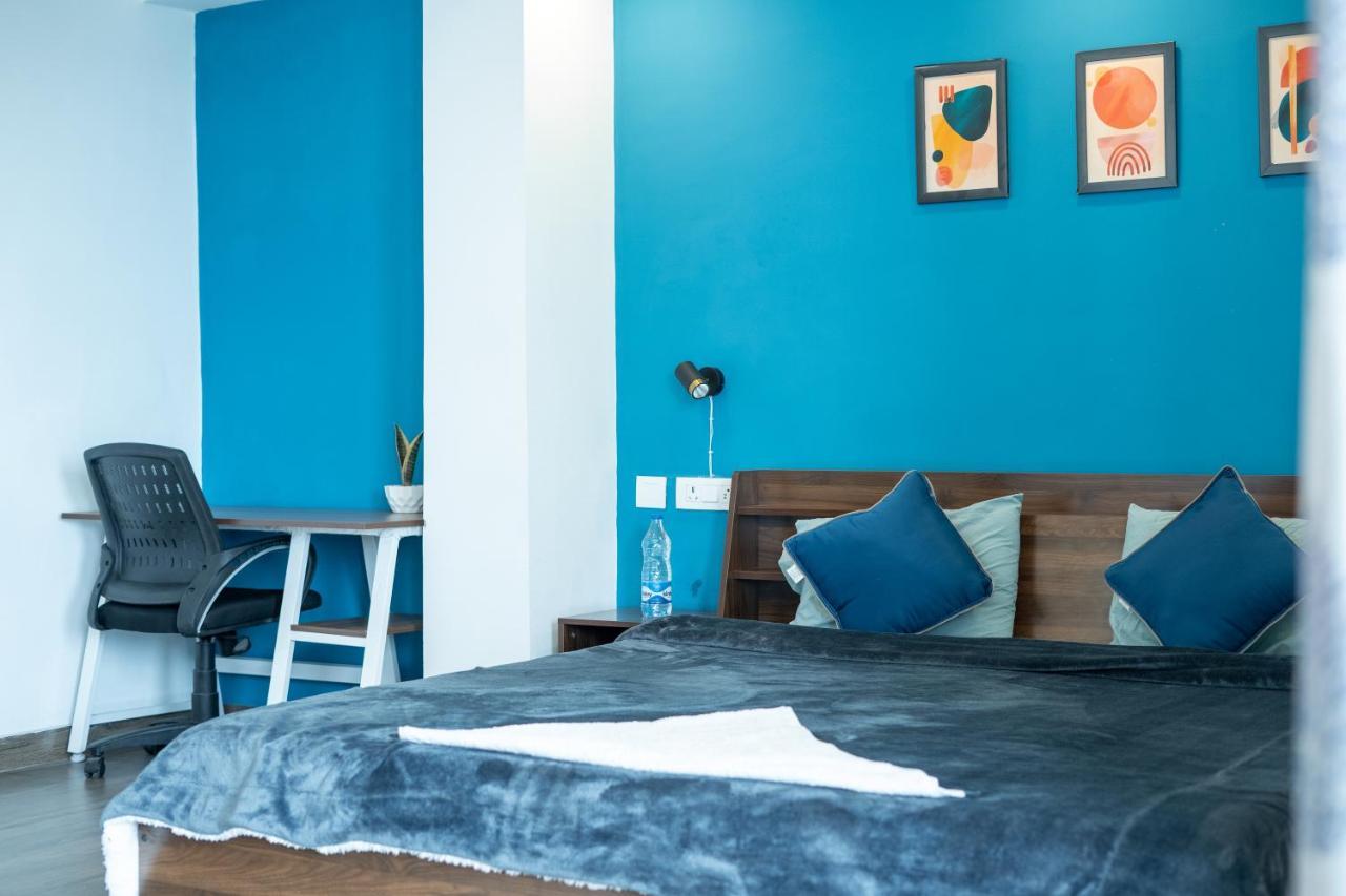Flxho Uno - Serviced Apartment & Rooms - Golf Course Road Гургаон Экстерьер фото
